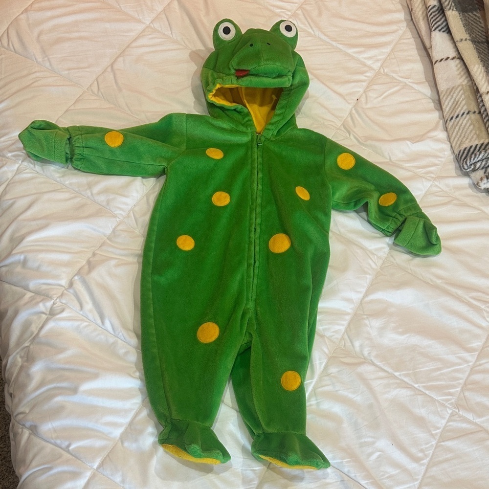 NWOT Green Frog Kids One Piece Costume size 6/9 M